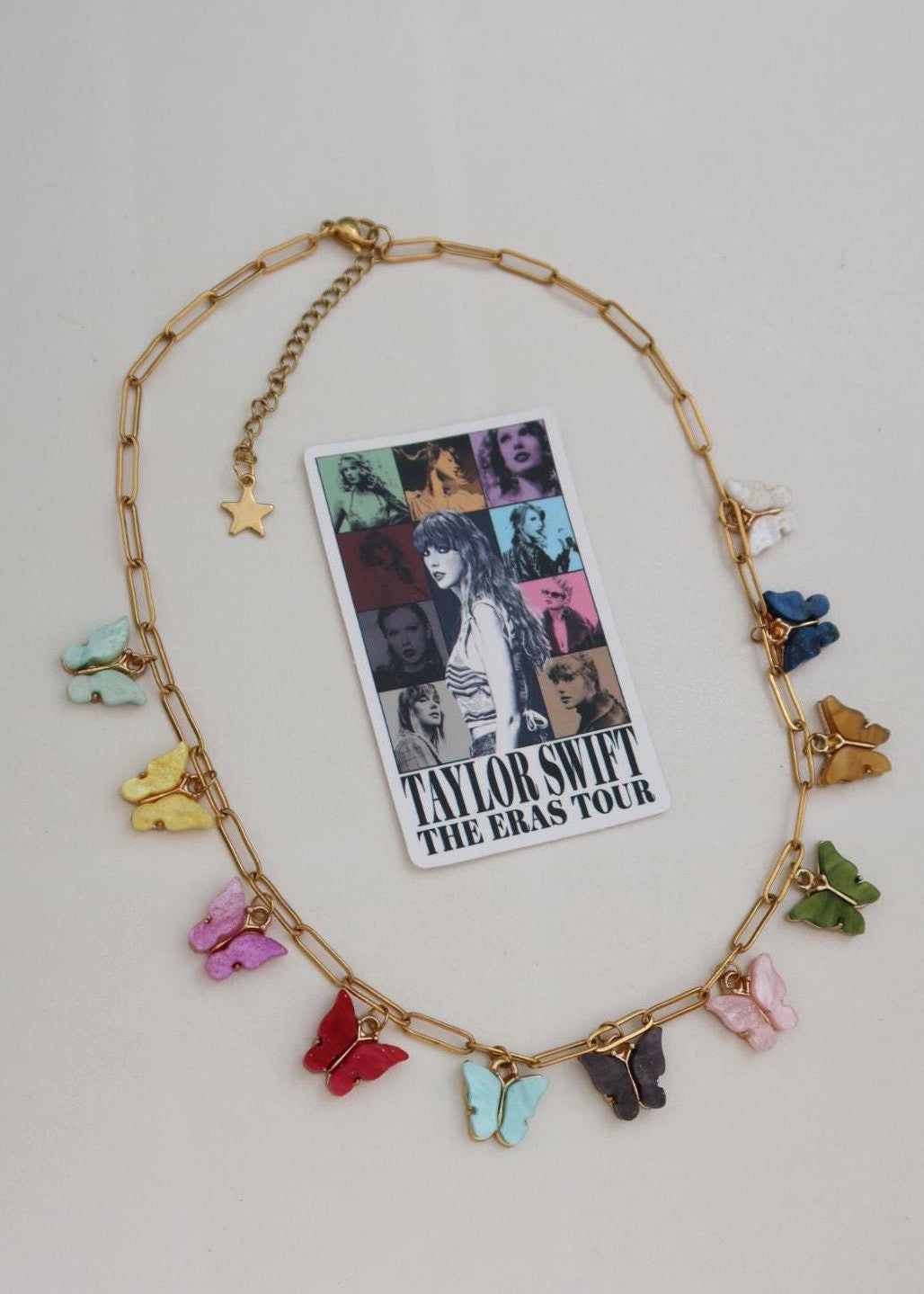 Collier à charms "Eras" (Butterflies Version) (Xoxo Jewels Version)