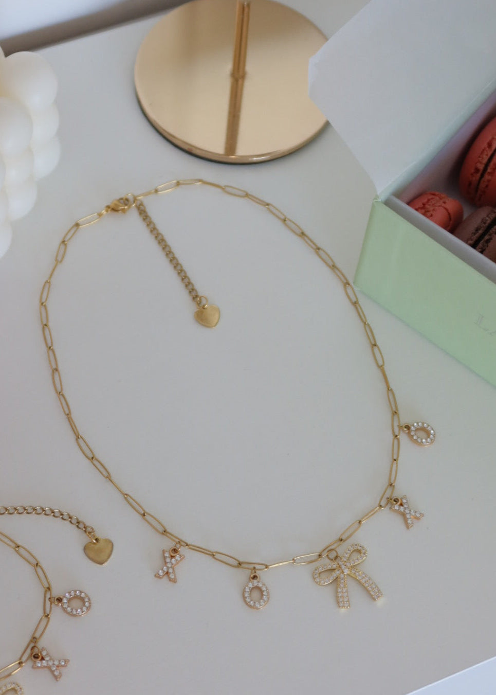 Set bijoux à charms XOXO