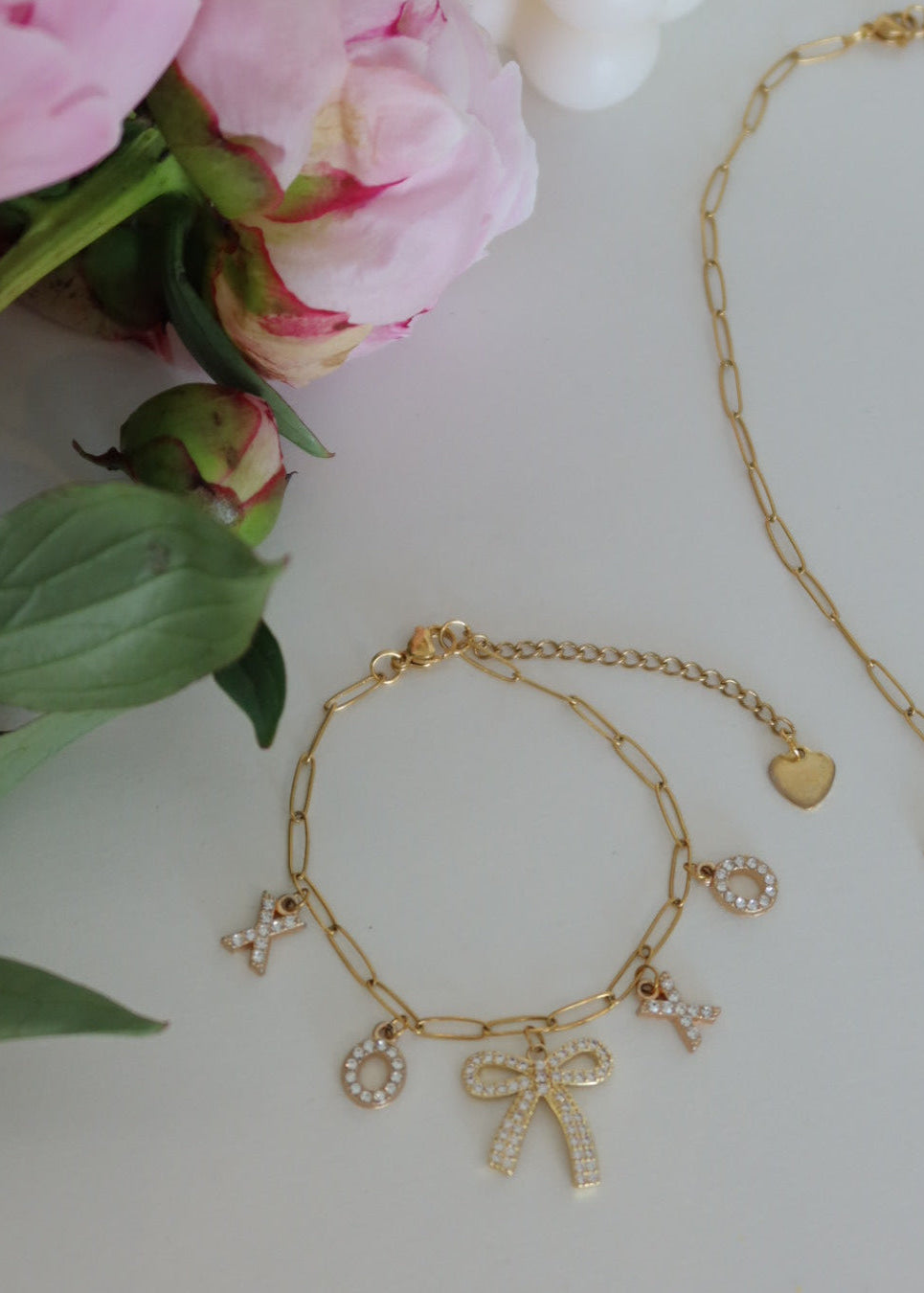 Set bijoux à charms XOXO