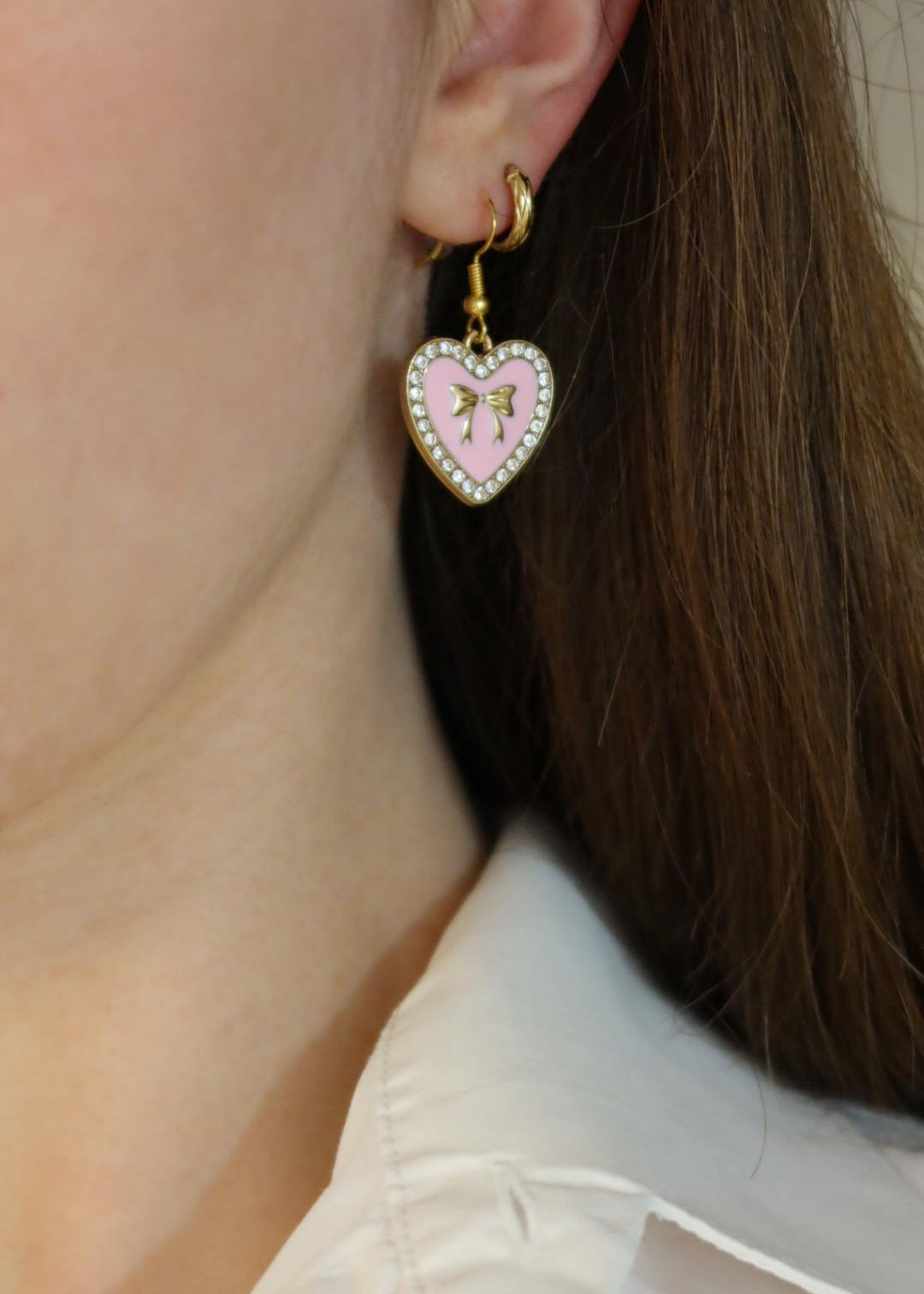 Set bijoux "SC" : collier à charms, boucles d'oreilles et tatouage éphémère bisous